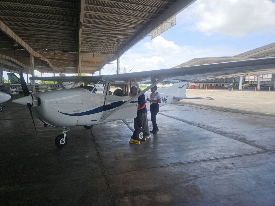 Commander Flight School 20260526 121152