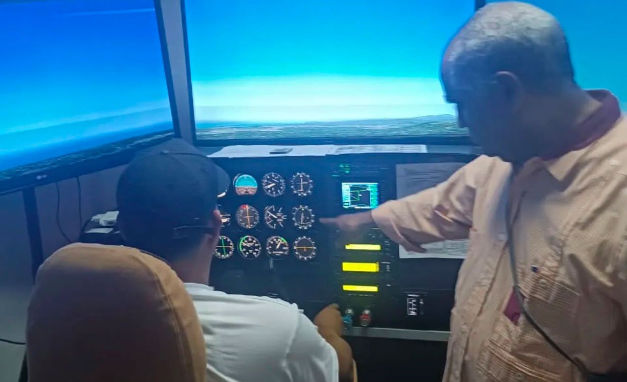 Commander Flight School commander flight school 2